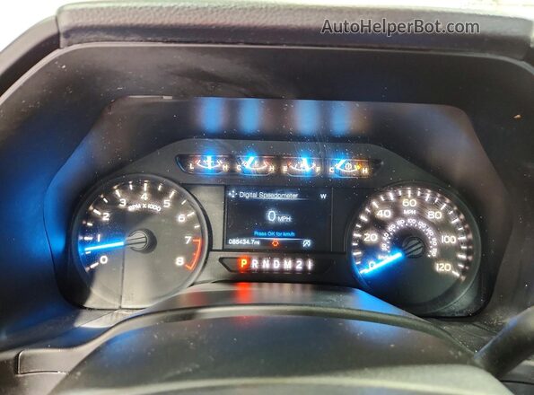 1FTMF1CB5JKE52423 2018 FORD F150 White 