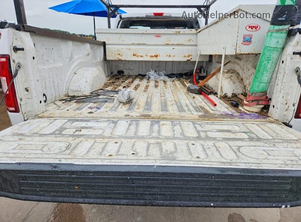 1FTMF1CB7JKF26568 2018 FORD F150 Белый Вид задних сидений
