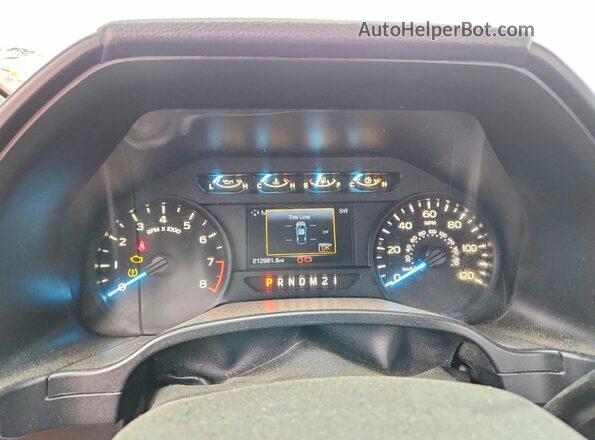 1FTMF1CB7JKF26568 2018 FORD F150 Белый Вид щитка приборов