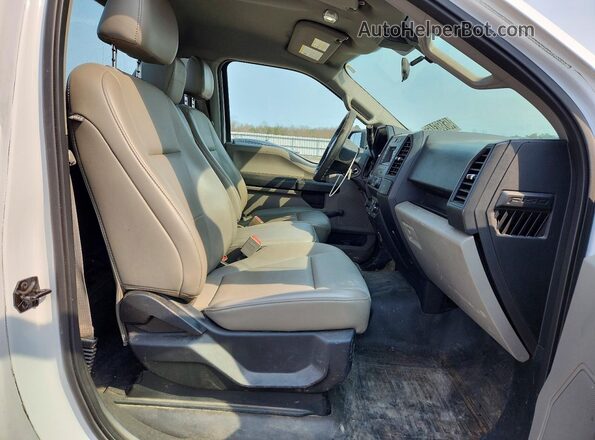 1FTMF1CB7KKD57251 2019 FORD F150 Two Tone უკანა სავარძლების ხედი