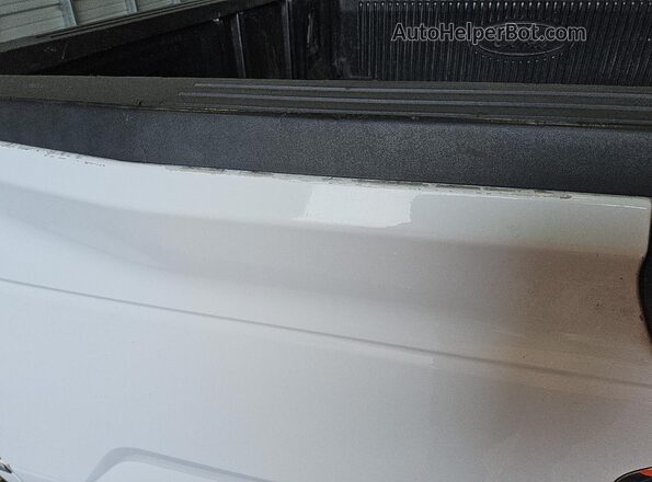1FTMF1CB8KKE10622 2019 FORD F150 White 