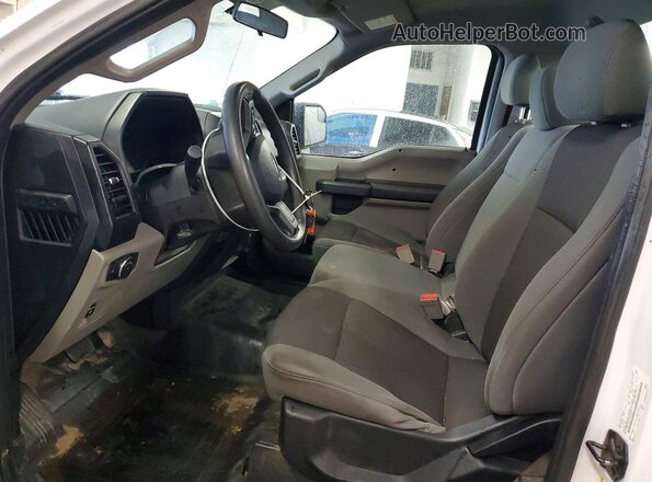 1FTMF1CBXJFB55236 2018 FORD F150 White Вид салону спереду