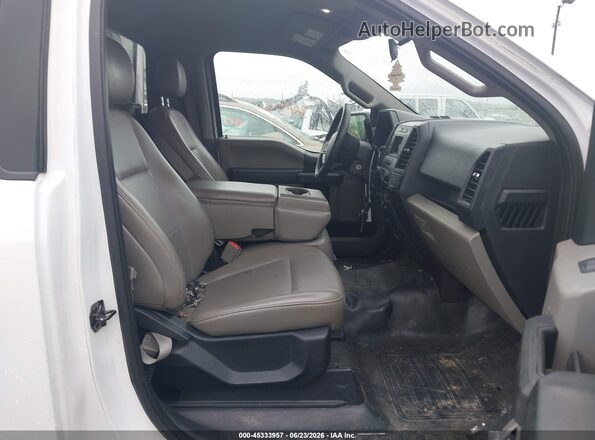 1FTMF1CBXJKF01440 2018 FORD F150 White Widok wnętrza z przodu