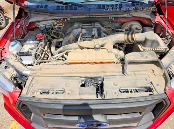 1FTMF1CP0HKC98208 2017 FORD F150 Red Widok wnętrza z tyłu