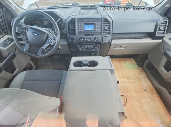 1FTMF1CP0JKC78028 2018 FORD F150 White Առջևի վահանակի տեսք
