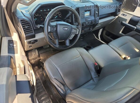 1FTMF1CP6JFD87330 2018 FORD F150 White Dashboard view