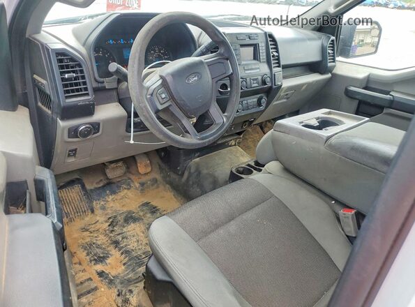 1FTMF1CPXGKF43322 2016 FORD F150 White Dashboard view