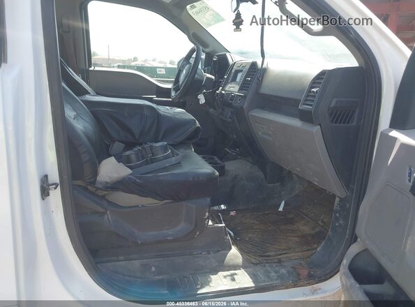 1FTMF1EB3JFD71359 2018 FORD F150 White Widok wnętrza z przodu