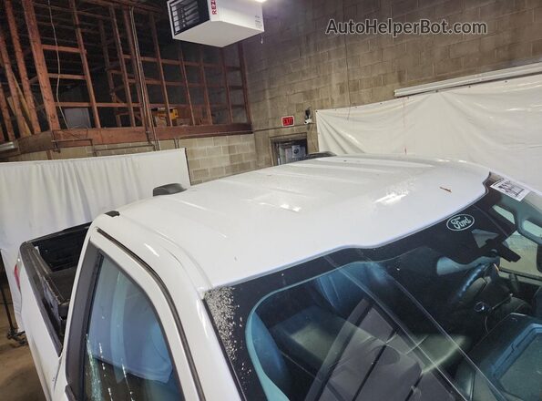 1FTMF1EBXNKD82596 2022 FORD F150 White 