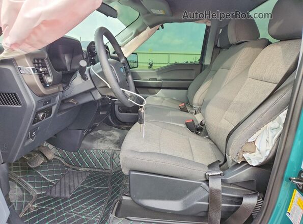 1FTMF1K52SKF30458 2025 FORD F150 Green Widok wnętrza z przodu