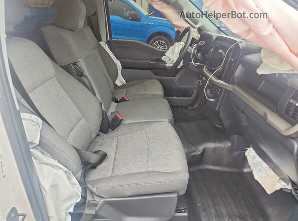 1FTMF1L53SKD23902 2025 FORD F150 White Вид задніх сидінь