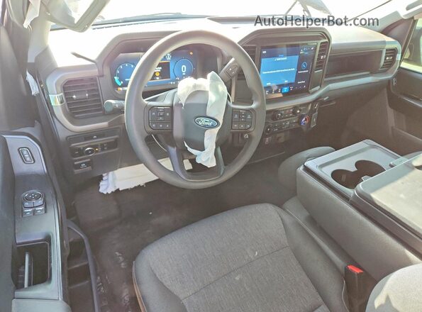 1FTMF1L55SKD82143 2025 FORD F150 Черный Вид панели приборов
