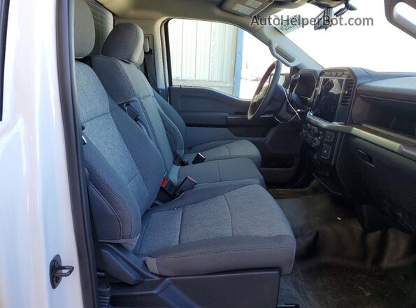 1FTMF1LP3RKE02658 2024 FORD F150 Белый Вид задних сидений