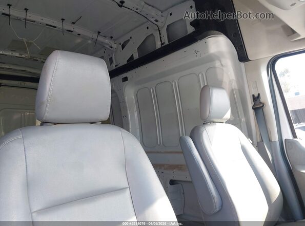 1FTYR2XM3JKA52032 2018 FORD TRANSIT-250 White VIN կոդի պիտակի տեսք