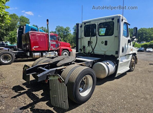 1FUBGDBG1GLHJ8358 2016 FREIGHTLINER CASCADIA White 
