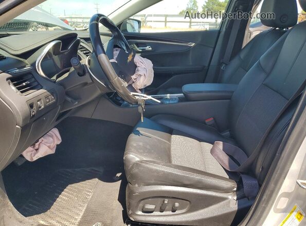1G1105SA2HU184863 2017 CHEVROLET IMPALA Silver Вид салону спереду