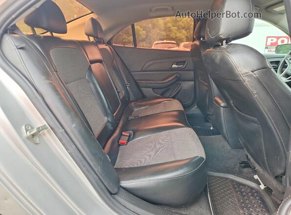 1G11C5SA2GU154851 2016 CHEVROLET MALIBU Silver Rear seats view