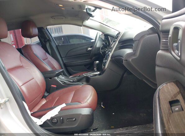 1G11E5SA2GF166951 2016 CHEVROLET MALIBU Silver Front interior view