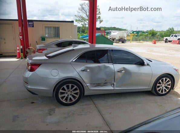 1G11E5SA2GF166951 2016 CHEVROLET MALIBU Silver Rear interior view
