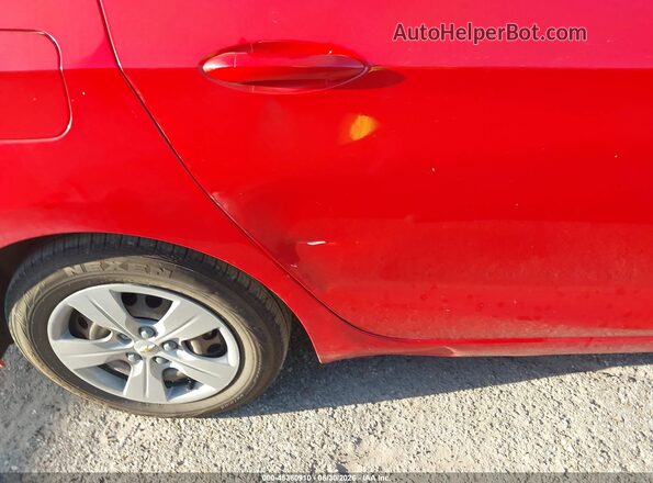 1G1BC5SM3H7185671 2017 CHEVROLET CRUZE Red Widok z przodu