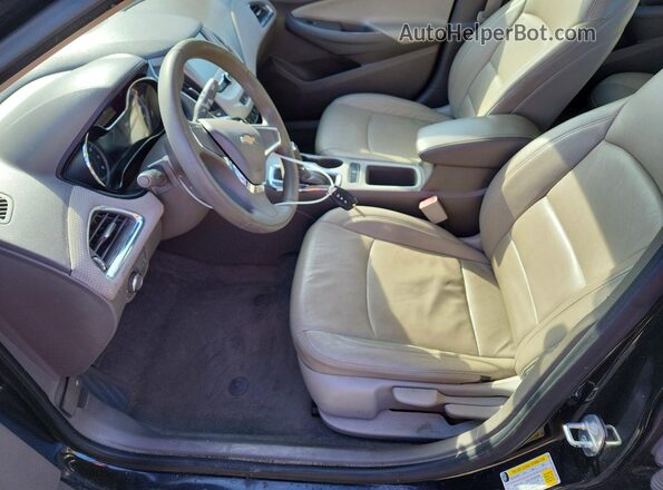1G1BC5SM5H7166796 2017 CHEVROLET CRUZE Черный Вид салона спереди