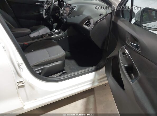 1G1BC5SM5K7150461 2019 CHEVROLET CRUZE White Front interior view
