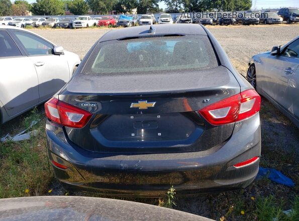 1G1BE5SM0J7204676 2018 CHEVROLET CRUZE Black 