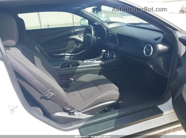 1G1FB1RS3H0113735 2017 CHEVROLET CAMARO White წინა სალონის ხედი
