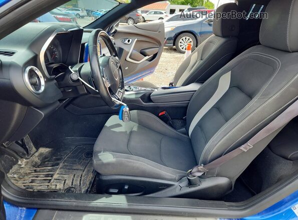 1G1FB1RS3H0197068 2017 CHEVROLET CAMARO Blue Вид салону спереду