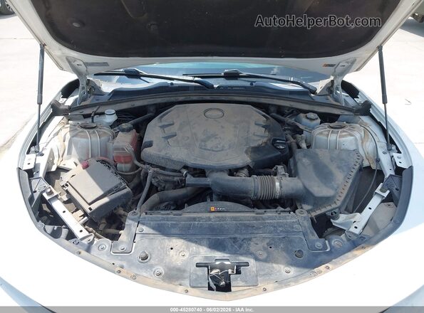 1G1FB1RS3J0109562 2018 CHEVROLET CAMARO Белый Вид сзади