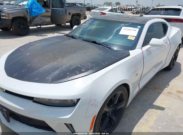 1G1FB1RS3J0109562 2018 CHEVROLET CAMARO Белый Вид спереди