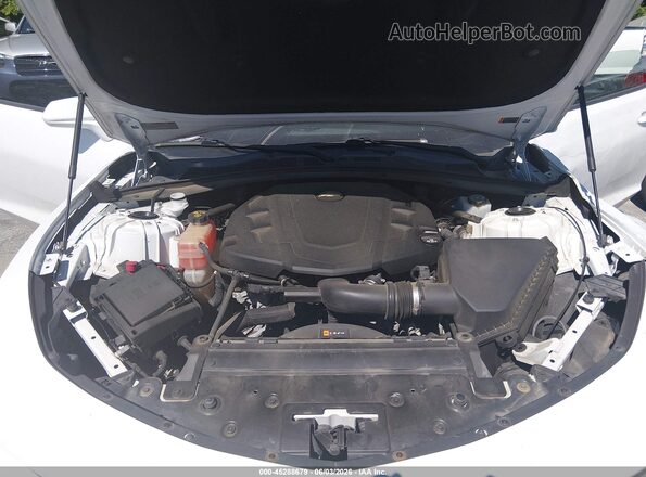 1G1FB1RSXH0106331 2017 CHEVROLET CAMARO Белый Вид сзади