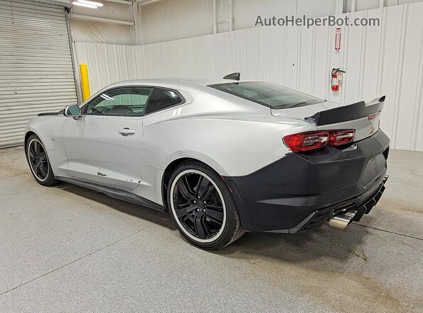 1G1FB1RX0K0131015 2019 CHEVROLET CAMARO Silver 