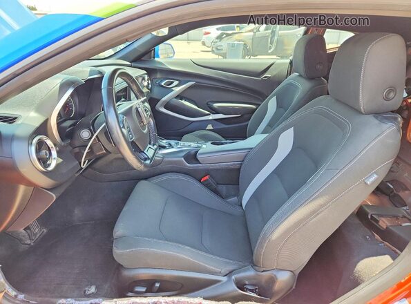 1G1FB1RX4P0124754 2023 CHEVROLET CAMARO Orange Вид салону спереду