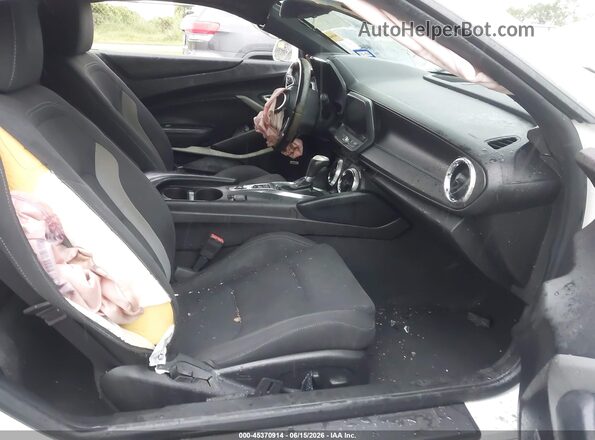 1G1FB1RX5G0179312 2016 CHEVROLET CAMARO White Widok wnętrza z przodu