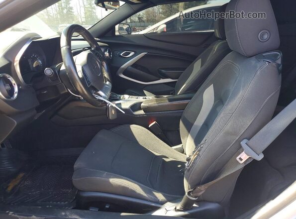 1G1FB3DS2J0126176 2018 CHEVROLET CAMARO Silver Սալոնի դիմացի տեսք