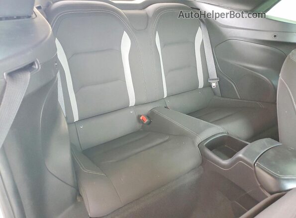 1G1FB3DS5J0143523 2018 CHEVROLET CAMARO White უკანა სავარძლების ხედი