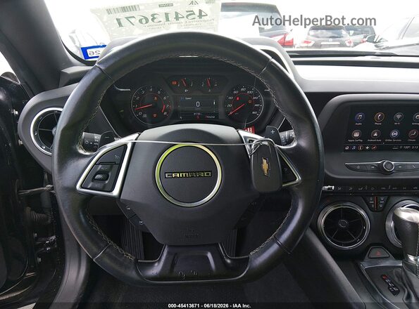 1G1FD1RS4M0140267 2021 CHEVROLET CAMARO Black Widok deski rozdzielczej