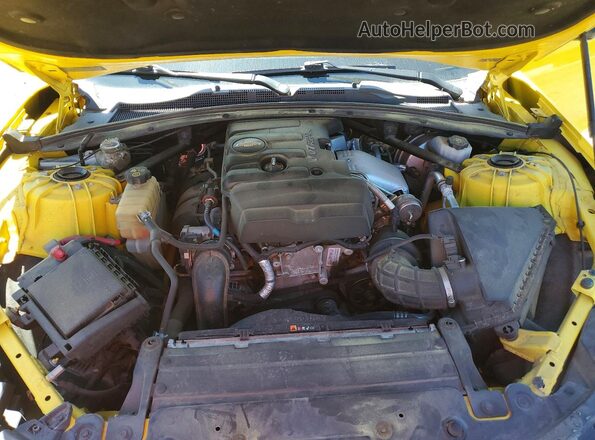1G1FD1RX4G0186438 2016 CHEVROLET CAMARO Yellow Rear interior view
