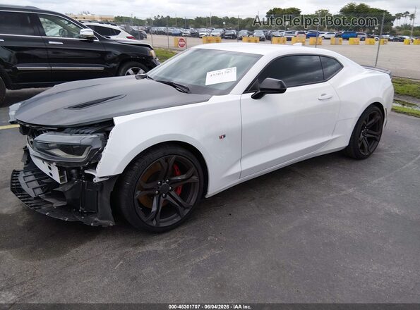1G1FE1R73J0100184 2018 CHEVROLET CAMARO White Առջևի ձախ երեք քառորդ տեսարան