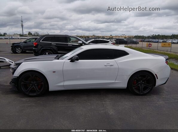 1G1FE1R73J0100184 2018 CHEVROLET CAMARO White 