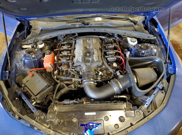 1G1FE1R73K0109906 2019 CHEVROLET CAMARO Blue Rear interior view
