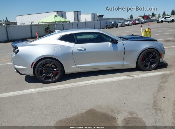 1G1FE1R73K0154750 2019 CHEVROLET CAMARO Silver Widok wnętrza 360 stopni