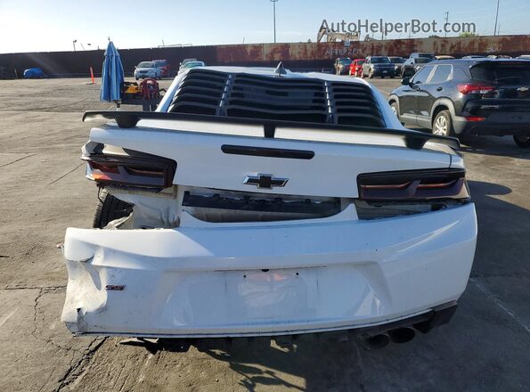 1G1FF1R7XG0192724 2016 CHEVROLET CAMARO White Widok z tyłu