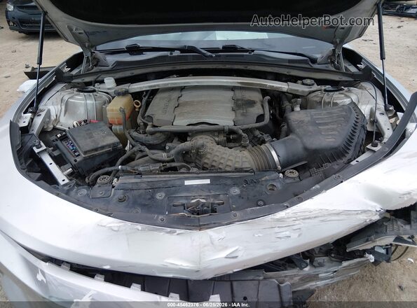 1G1FF3D79H0174008 2017 CHEVROLET CAMARO Серебряный Вид сзади