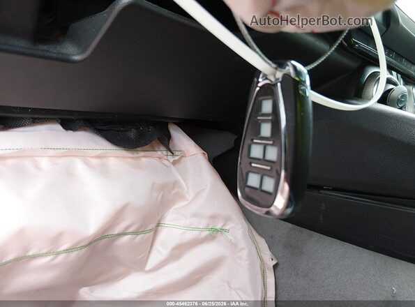 1G1FF3D79H0174008 2017 CHEVROLET CAMARO Серебряный Вид панели приборов
