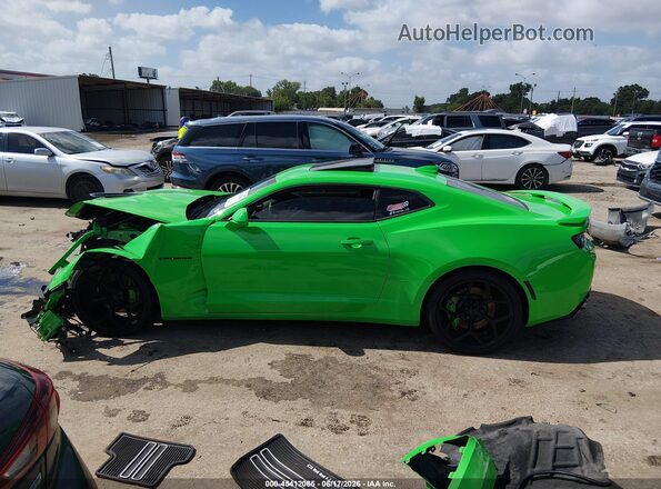 1G1FH1R71H0197001 2017 CHEVROLET CAMARO Зеленый 