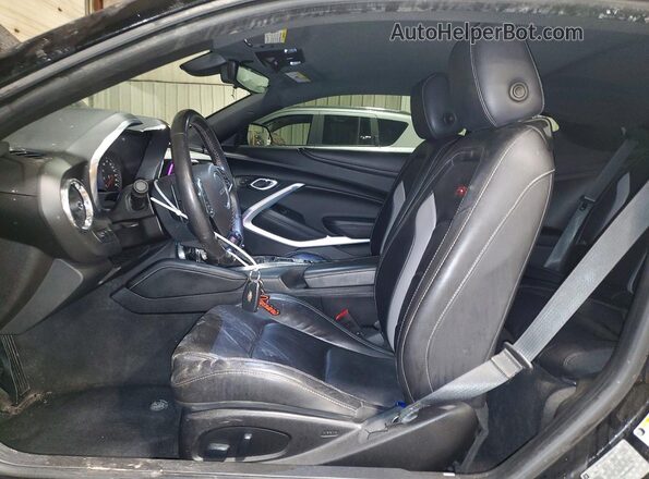 1G1FH1R76K0105162 2019 CHEVROLET CAMARO Black Front interior view