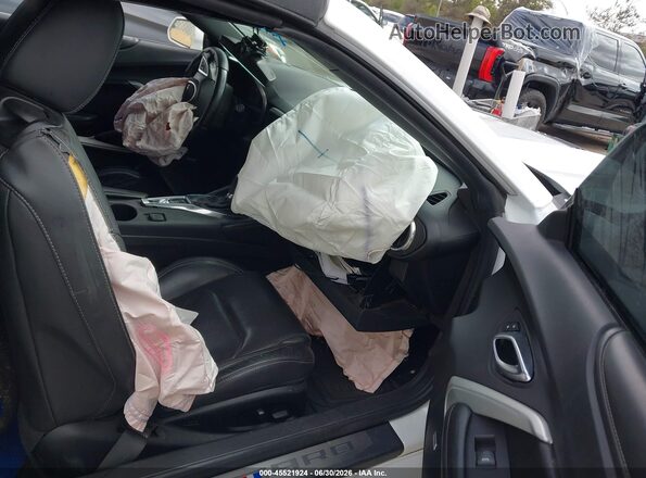 1G1FH3D75K0115622 2019 CHEVROLET CAMARO White Vista interior delantera