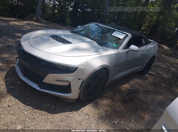 1G1FH3D78K0137386 2019 CHEVROLET CAMARO Silver Vista tres cuartos delantera izquierda